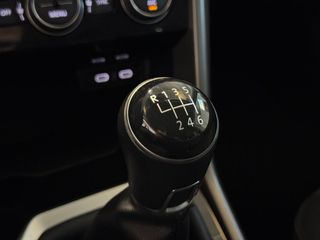 Volkswagen T-Roc 1.0 TSI 110CV ADVANCE .- " IMPECABLE ".- " SOLO 31.394KM ".- " NACIONAL ".- " REVISADO Y GARANTIZADO ".- " EURO-6AP ".- " MUY EQUIPADO ".-