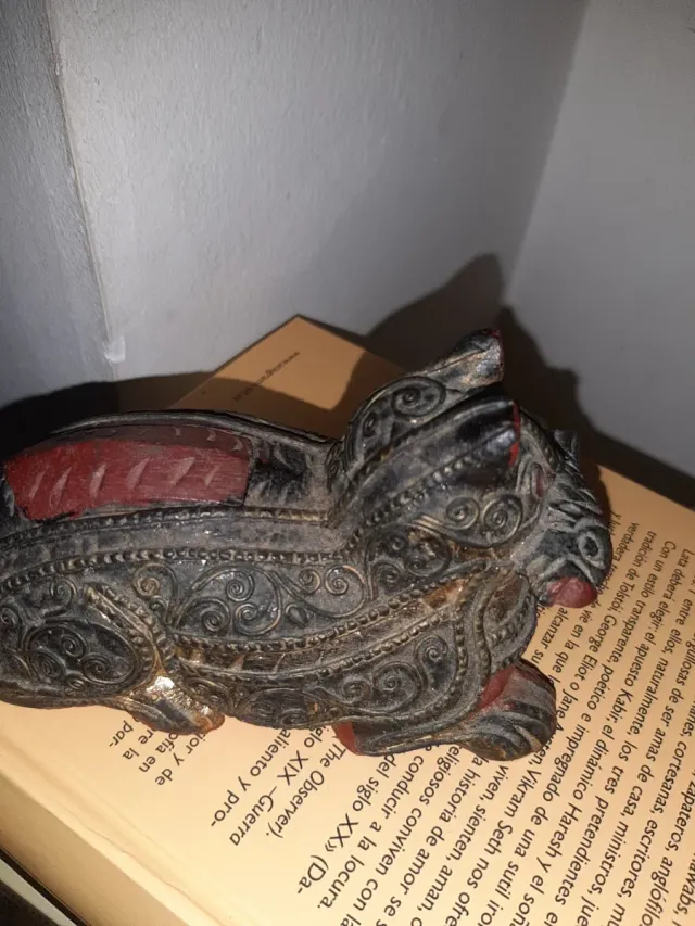 Caja decorativa de madera