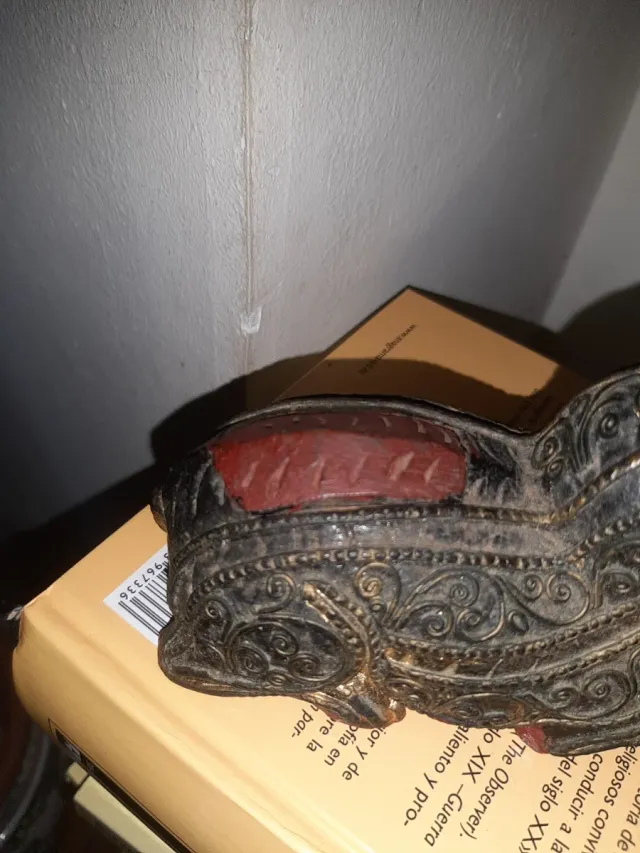 Caja decorativa de madera