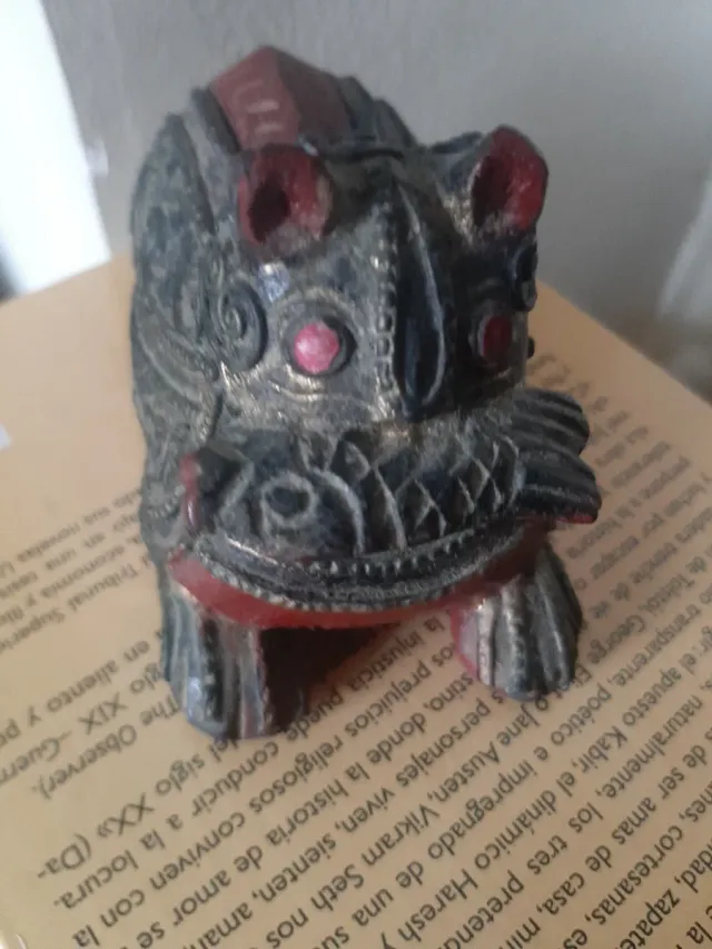 Caja decorativa de madera