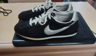 Zapatillas Nike Negras y Blancas