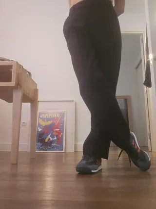 Pantalón negro de pinzas