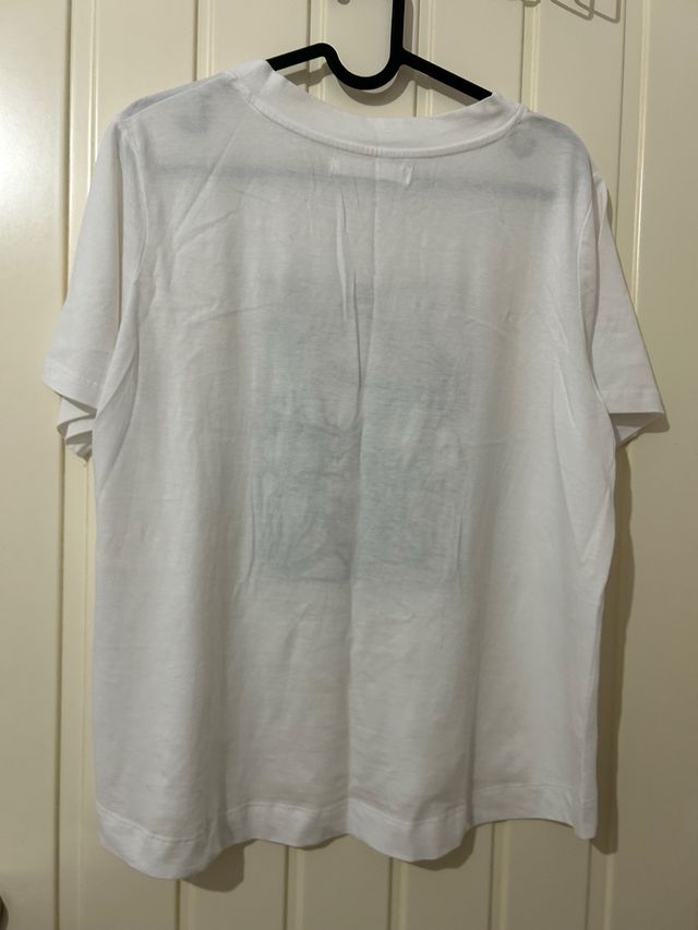 Camiseta blanca con estampado floral M