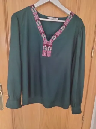 Camisa Mango manga larga bordada Talla XS