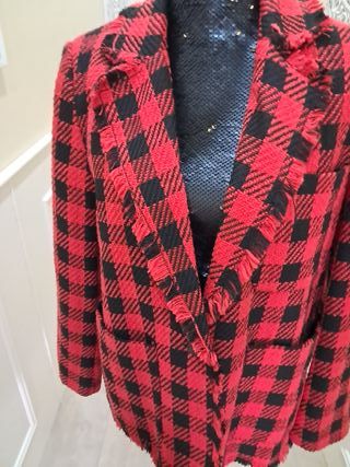 Americana cuadros rojo y negro