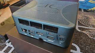 Mini Pc Beelink SER6 MAX Ryzen 7 7735Hs Radeon 680