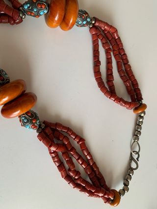 Collar tribal africano antiguo