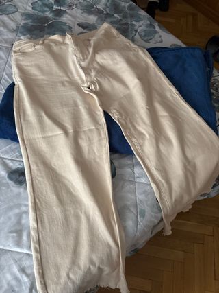 Pantalón vaquero ancho talla 48 Nude
