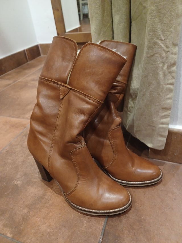 Botas de cuero marrones con forro