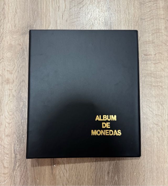 2 Álbumes para Monedas Negro Dorado. Marca BBB