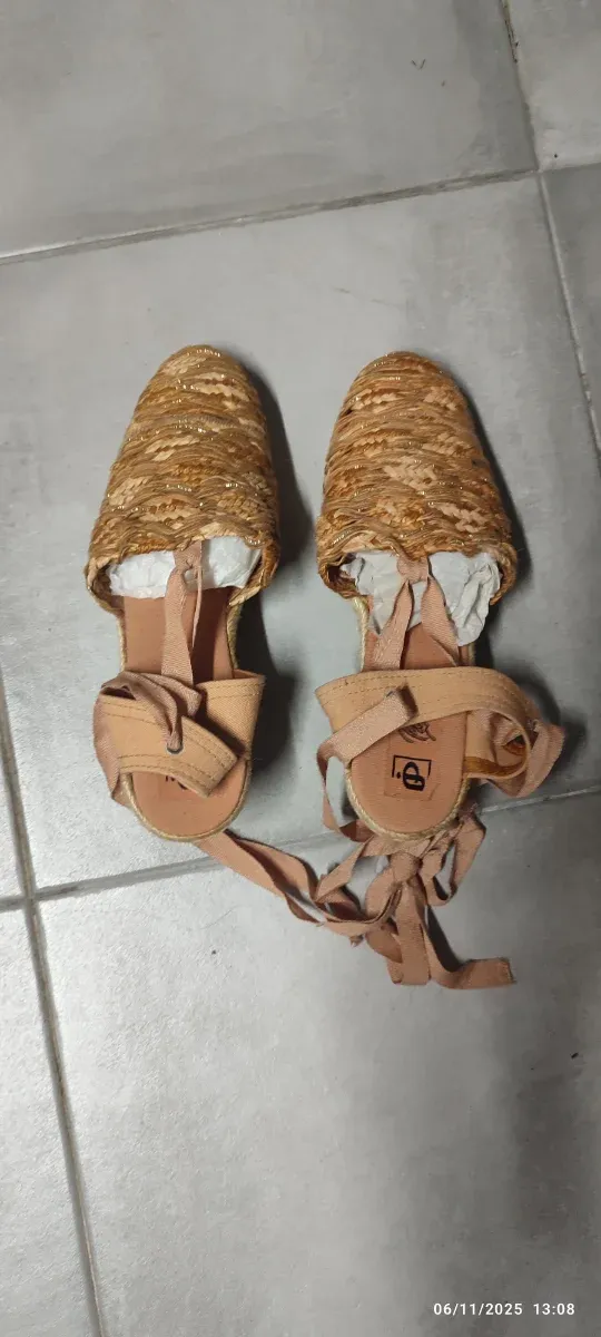 Zapatillas Esparto Beige y Dorado