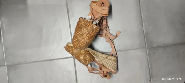 Zapatillas Esparto Beige y Dorado