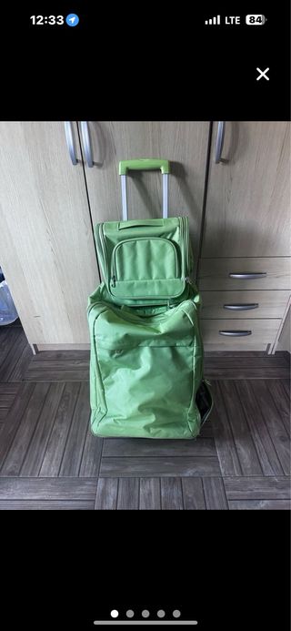 Conjunto de maletas verdes