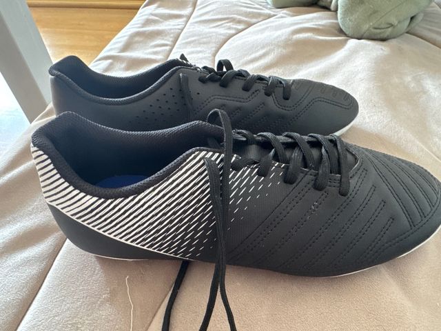 Zapatillas de fútbol negras