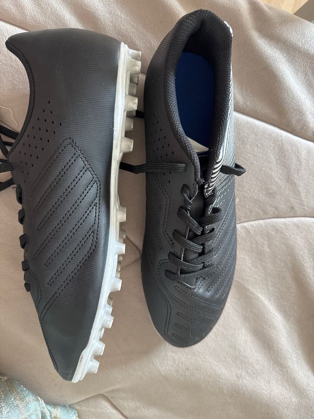 Zapatillas de fútbol negras