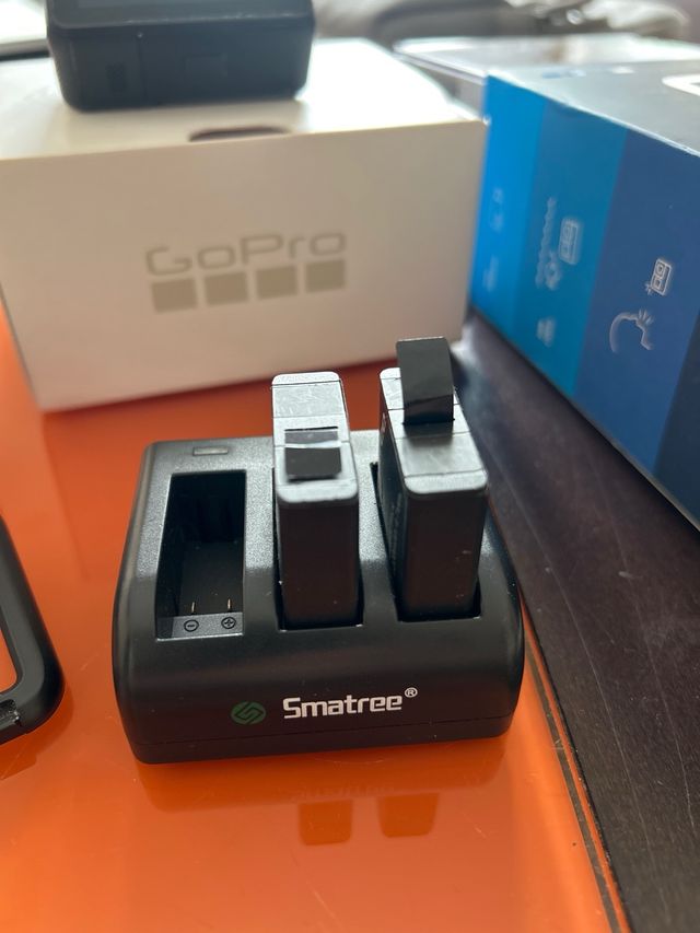 GoPro Hero 6 Black + Cargador Smatree+accesorios
