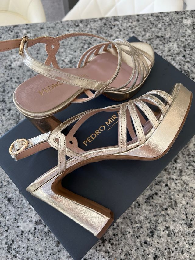 Sandalias Pedro Miralles color platino