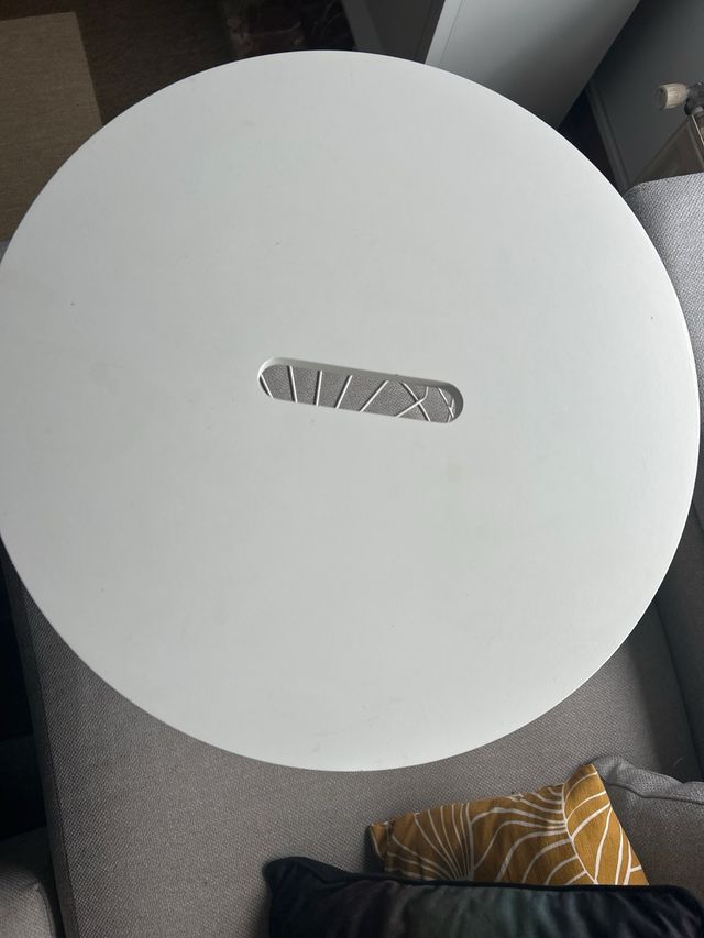 Mesa auxiliar metálica blanca