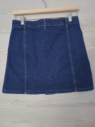 Minifalda vaquera con botones