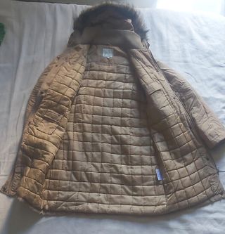 Piumino Donna  beige con cappuccio