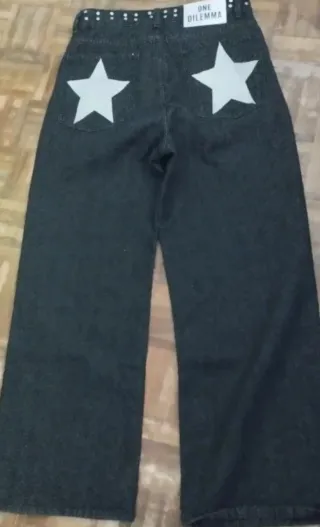 Pantalones ONE DILEMMA negros con tachuelas