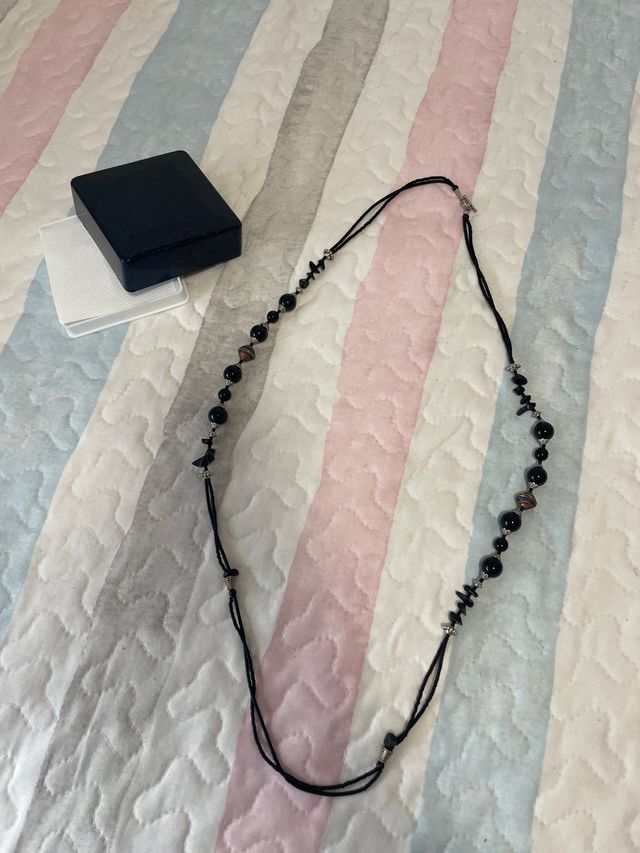 Collare nero e multicolore