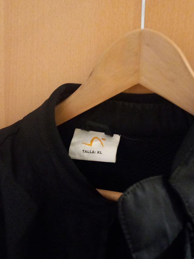 Chaqueta de moto negra