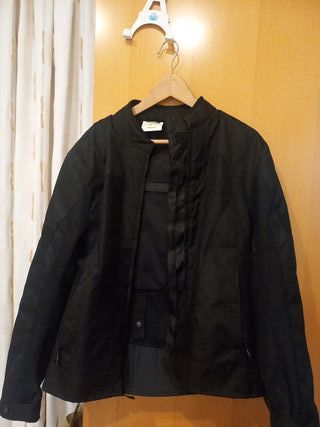 Chaqueta de moto negra