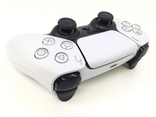 Controle Sony DualSense PS5 Preto e Branco