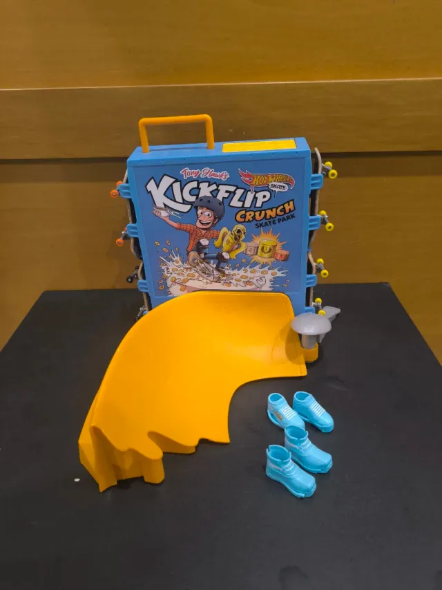 Tony Hawk's Kickflip Crunch Skate Park