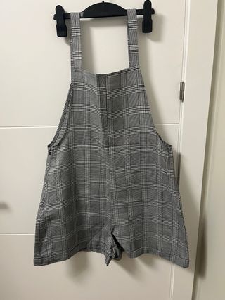 Petos cortos a cuadros grises