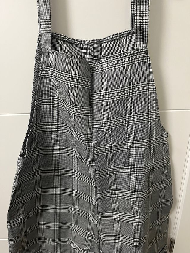 Petos cortos a cuadros grises