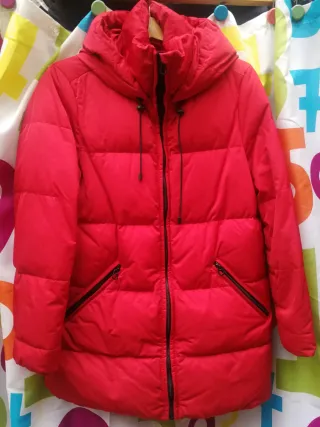 Abrigo plumífero Zara rojo