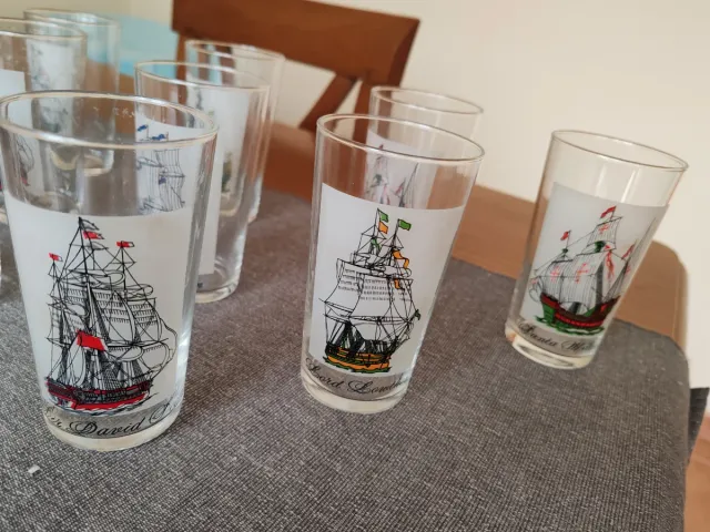 9 Vasos de cristal decorados con barcos + Regalo