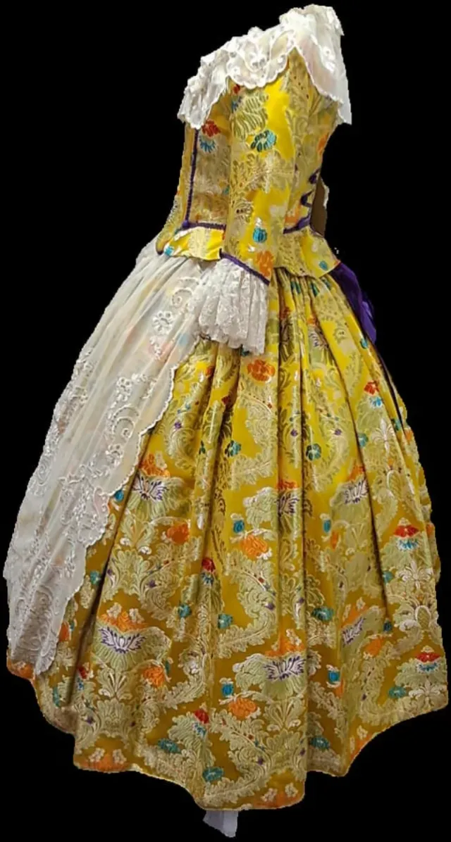 Traje de Fallera Amarillo