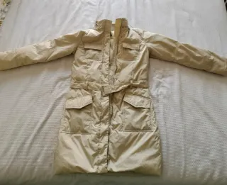 Chaqueta Bershka Plumas Beige Talla M