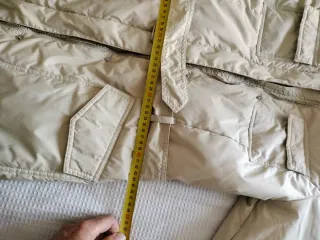 Chaqueta Bershka Plumas Beige Talla M