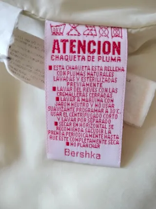 Chaqueta Bershka Plumas Beige Talla M