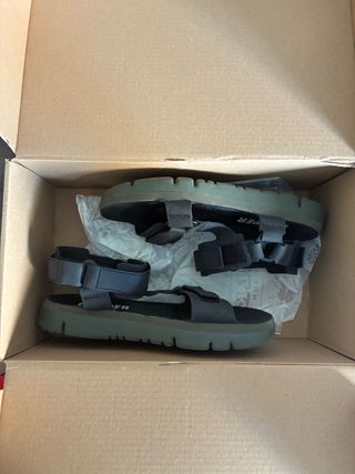 Sandalias Camper Negras y Verde Militar