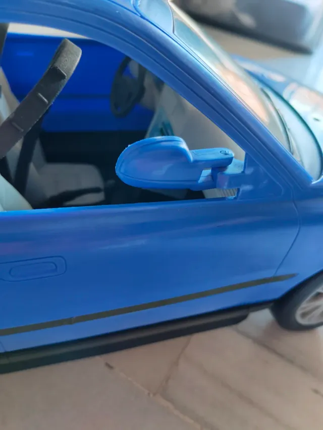 Coche Barbie Volvo Happy Family Azul de 2002