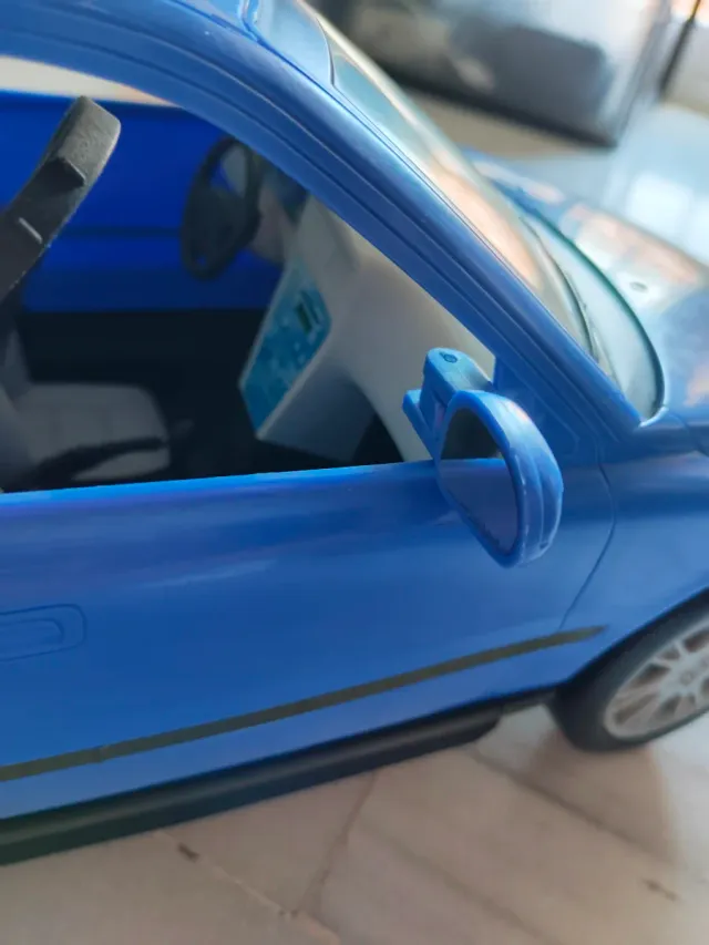 Coche Barbie Volvo Happy Family Azul de 2002