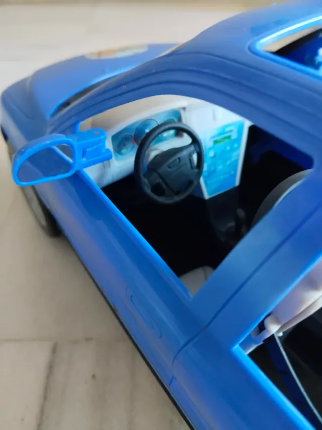 Coche Barbie Volvo Happy Family Azul de 2002