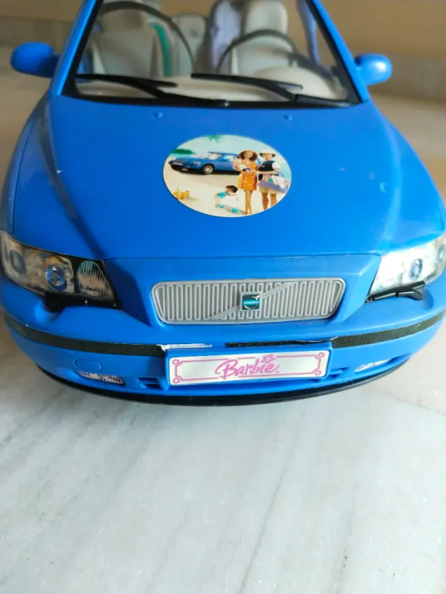 Coche Barbie Volvo Happy Family Azul de 2002