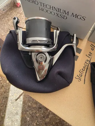 Shimano Aero Technium MGS 14000 XSD + 2 Bobinas