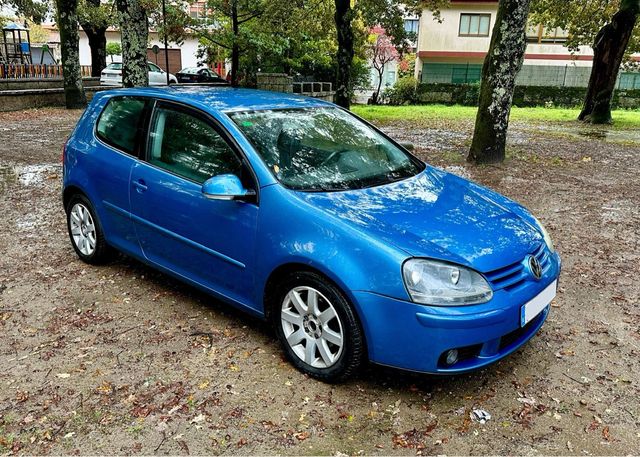 Volkswagen Golf V 1.9 TDI 105cv