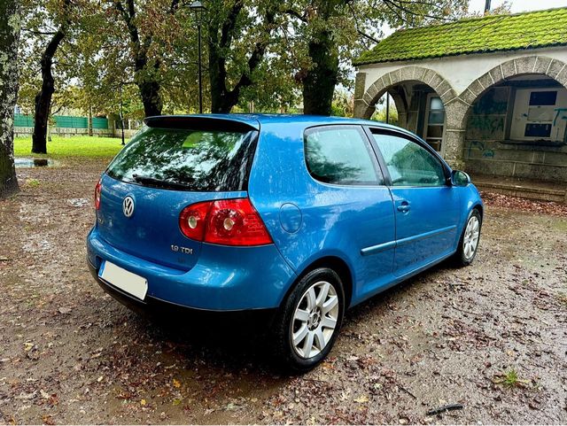Volkswagen Golf V 1.9 TDI 105cv