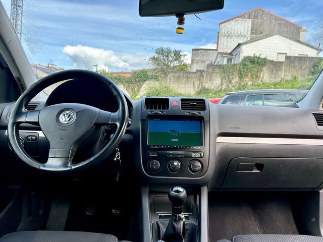 Volkswagen Golf V 1.9 TDI 105cv