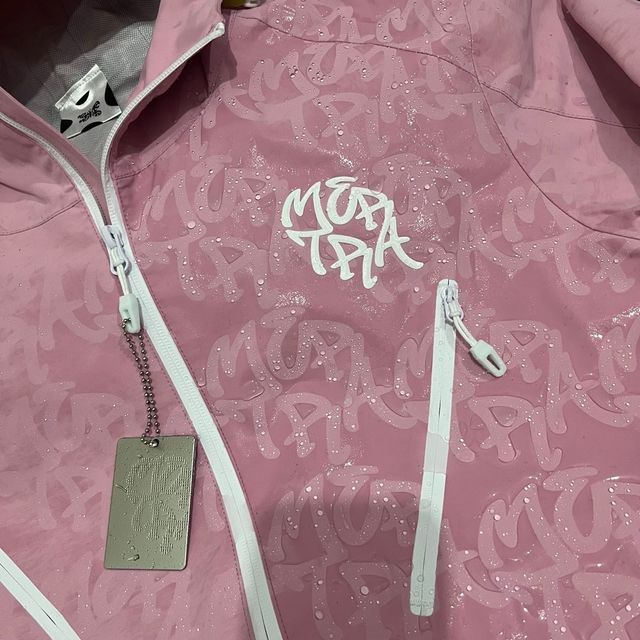 Chaqueta Mertra Rosa con Logo
