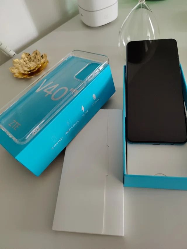 ZTE Blade V40 Vita Nuovo