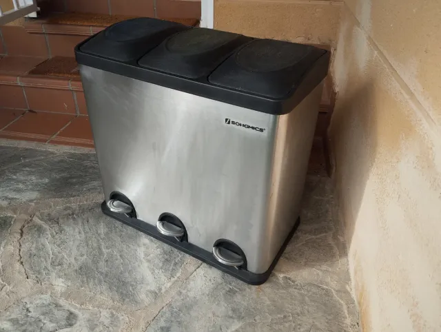 Cubo Reciclagem Songmics 54L 3 Seções